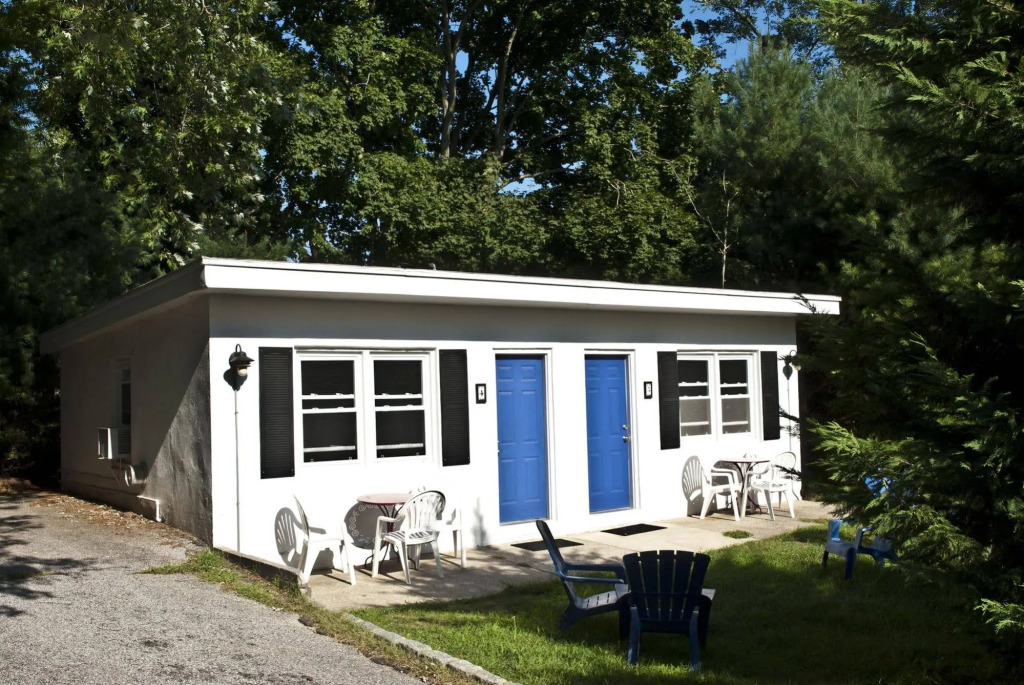 The Easterner Motel