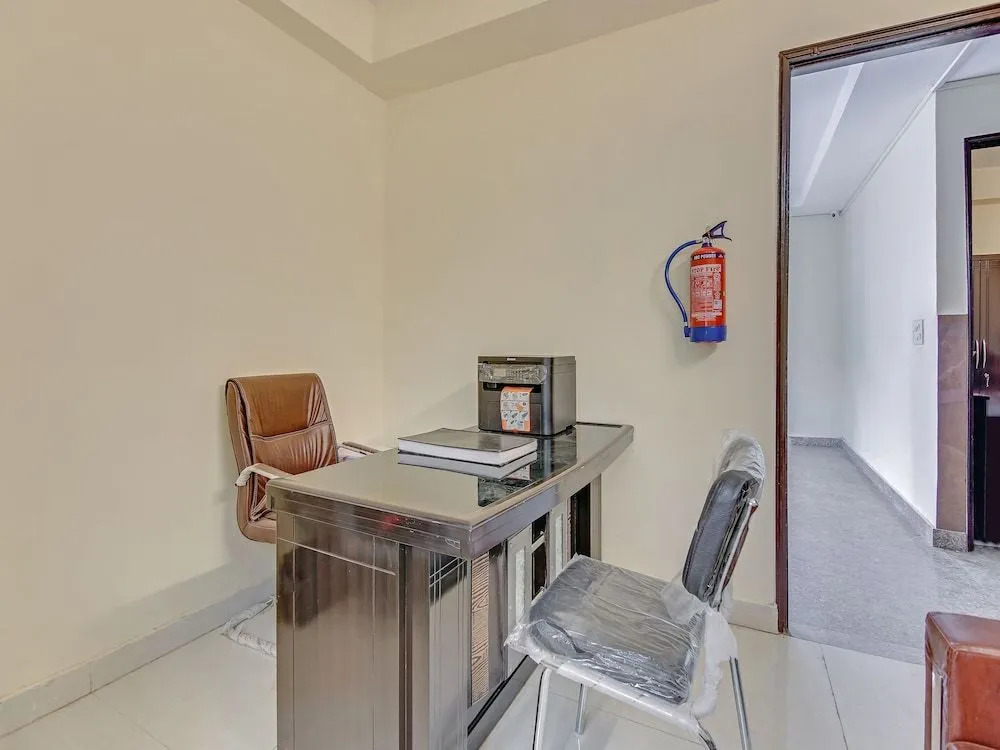 OYO Flagship 39564 Shiv Hotel