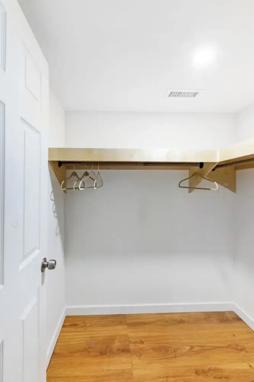 Fresh 2BR Duplex Pets Welcome