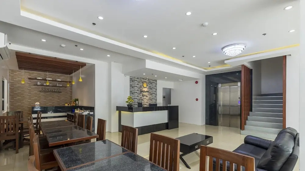 Yellowbell Hotel