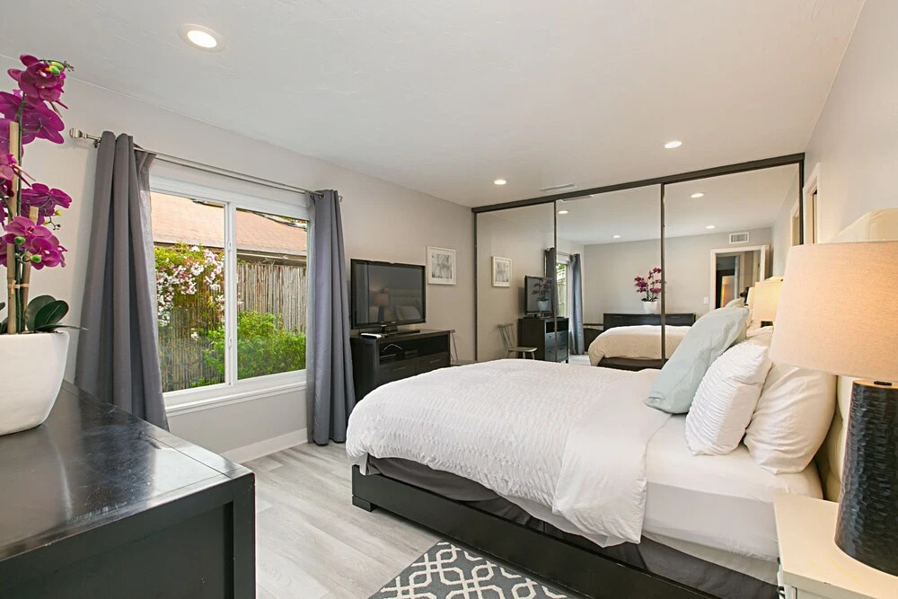 San Diego Oasis W/ Private Pool, Spa, & Pool Table Home