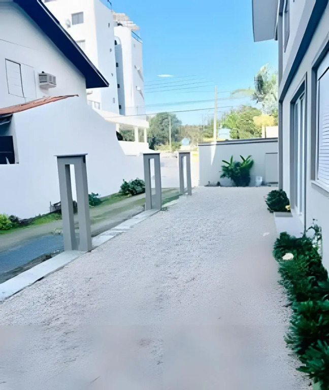 Studio novo 200m da praia de Bombinhas