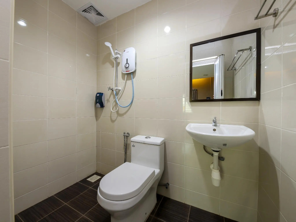 OYO 89839 Riaz Hotel