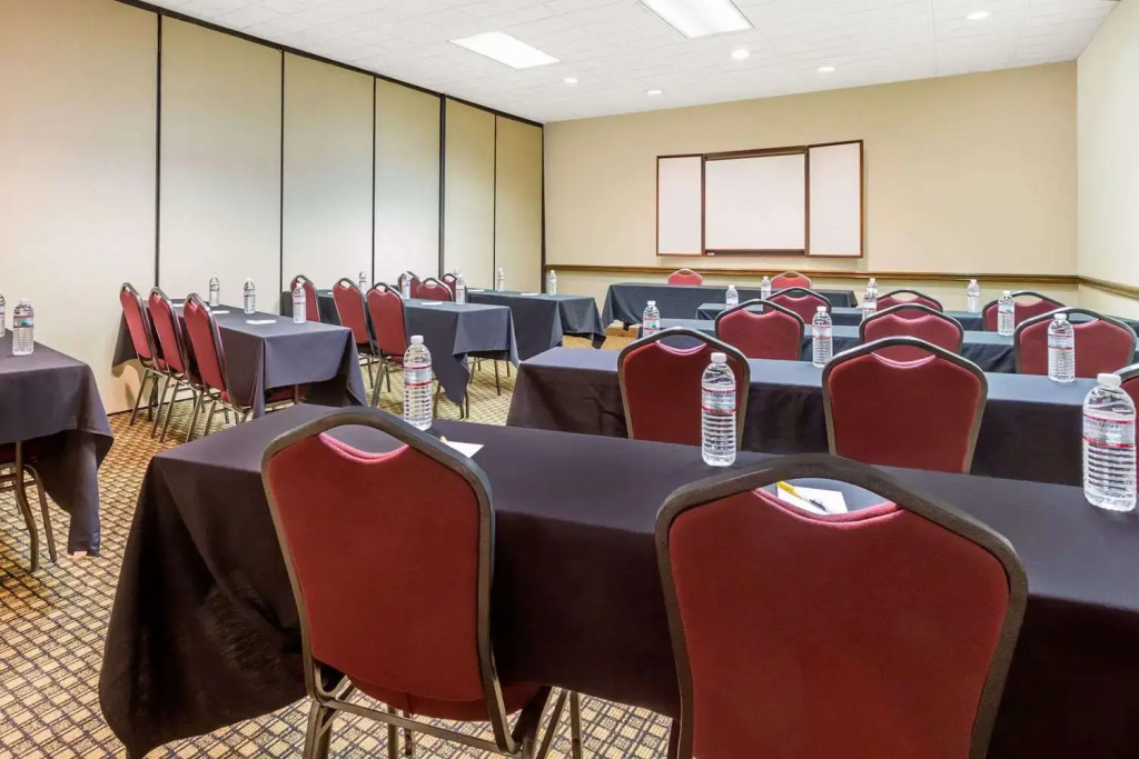 Days Inn - Asheville Mall