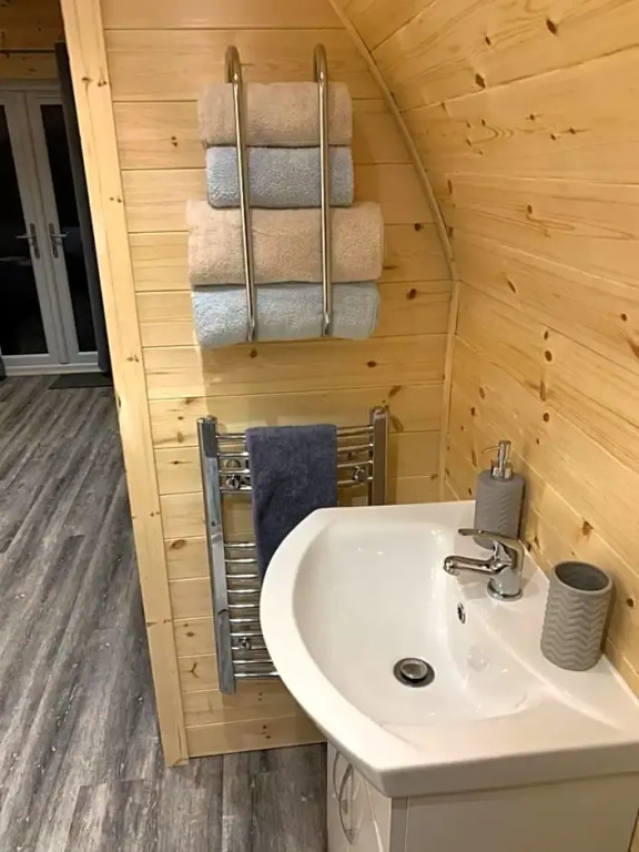 The Highland Hideaway Pod