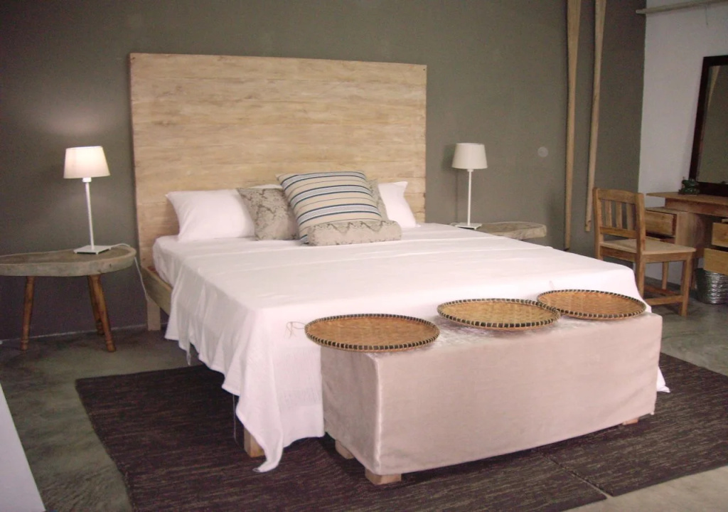 Castaway Lodge