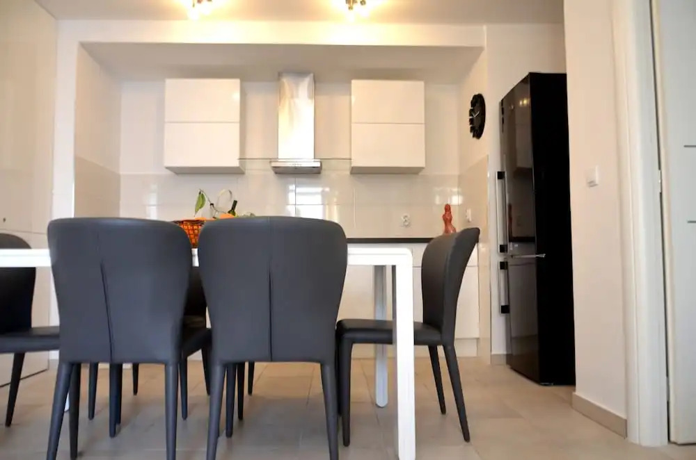 Apartment Chic Ploce
