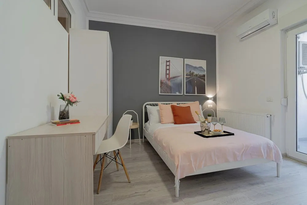 Central 4BR Flat - 2 Units Combined with Balconies, Near Cismigiu, 2 Kitchens & 2 Baths