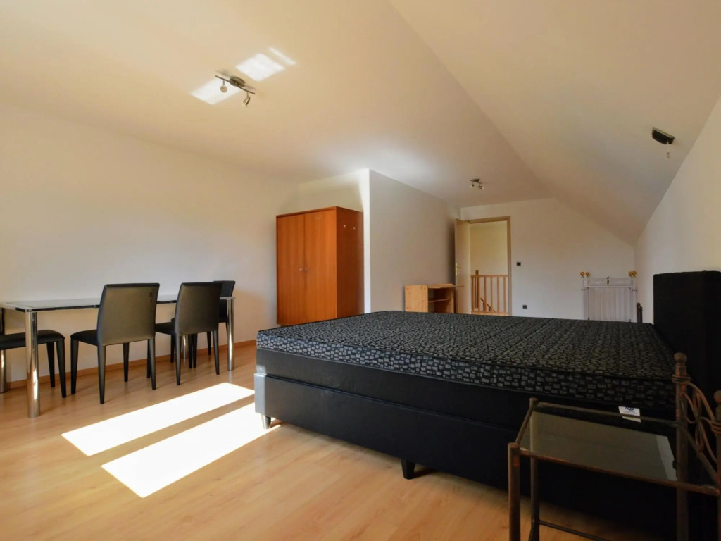 Spacious villa in Zingem with garden