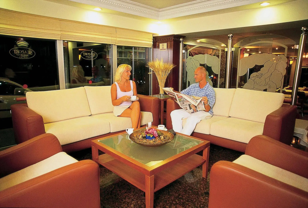 Numa Port Hotel
