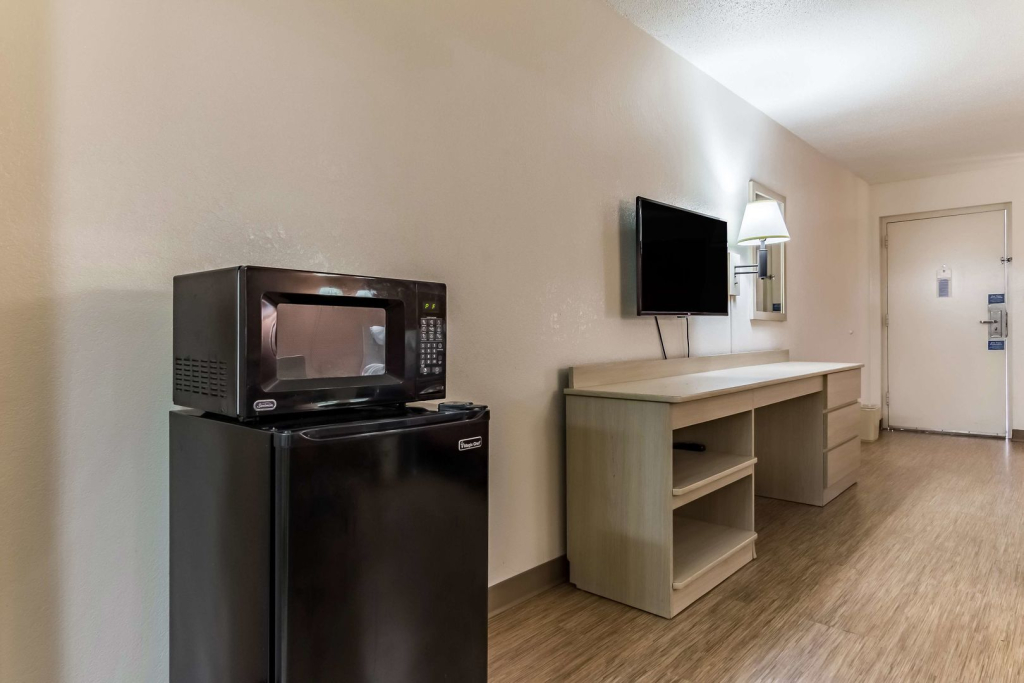 Motel 6-Raleigh, NC - Cary