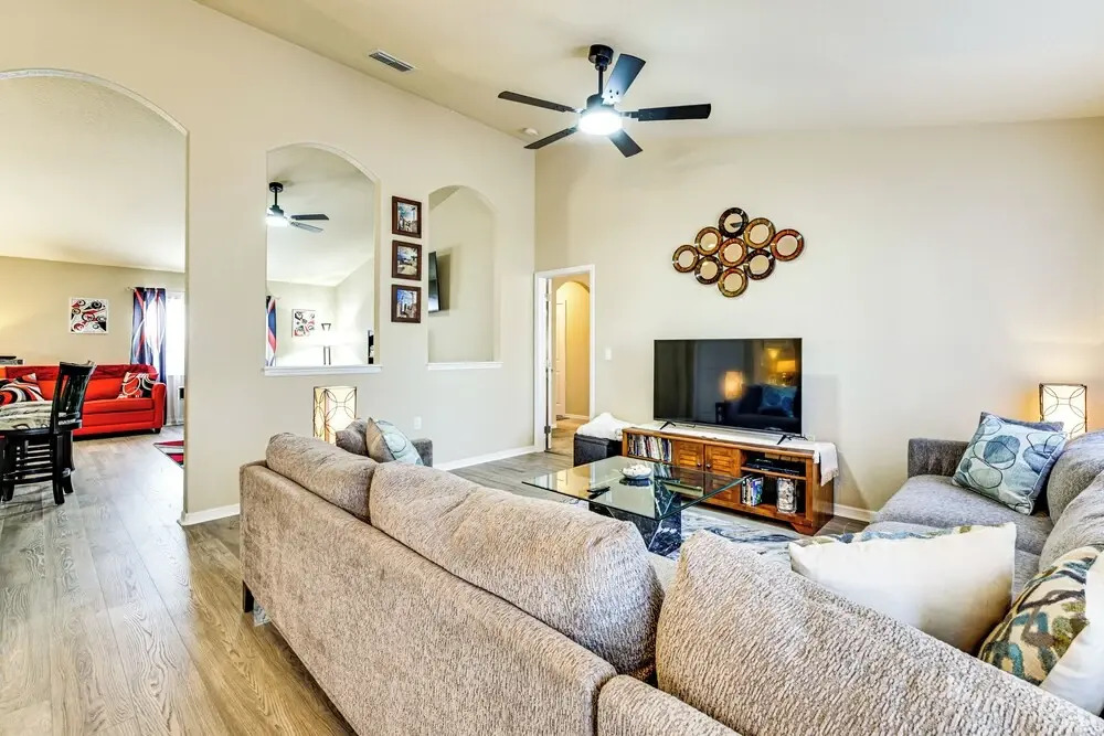 4 Mi to Weeki Wachee Springs! Fun-filled Home