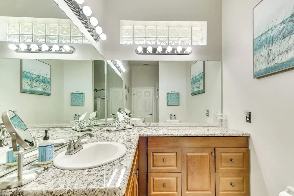 Private Pool & Golf Course Views: Pet-friendly Gem