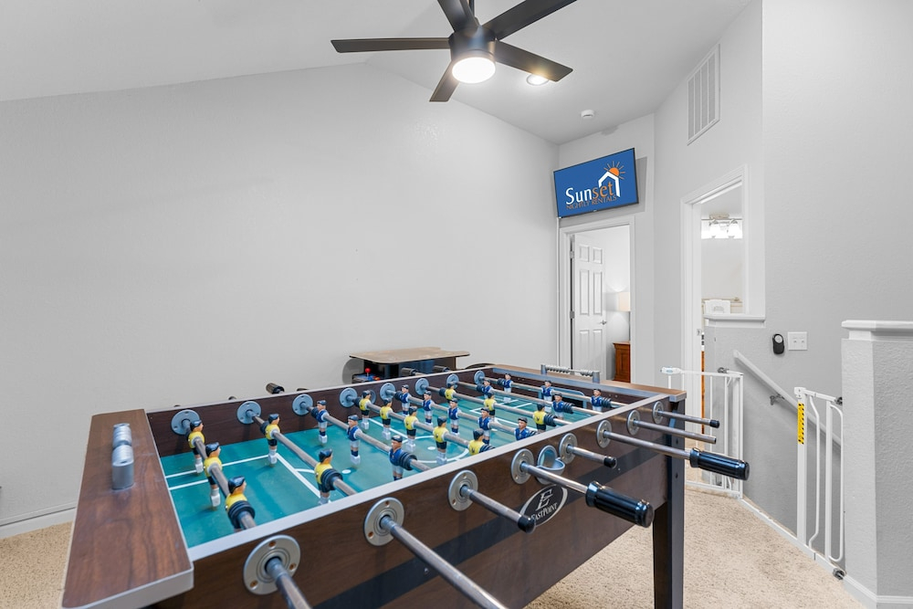 Pr66-8 4 Bedroom Condo