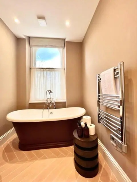 Redland Suites - Apartment 6