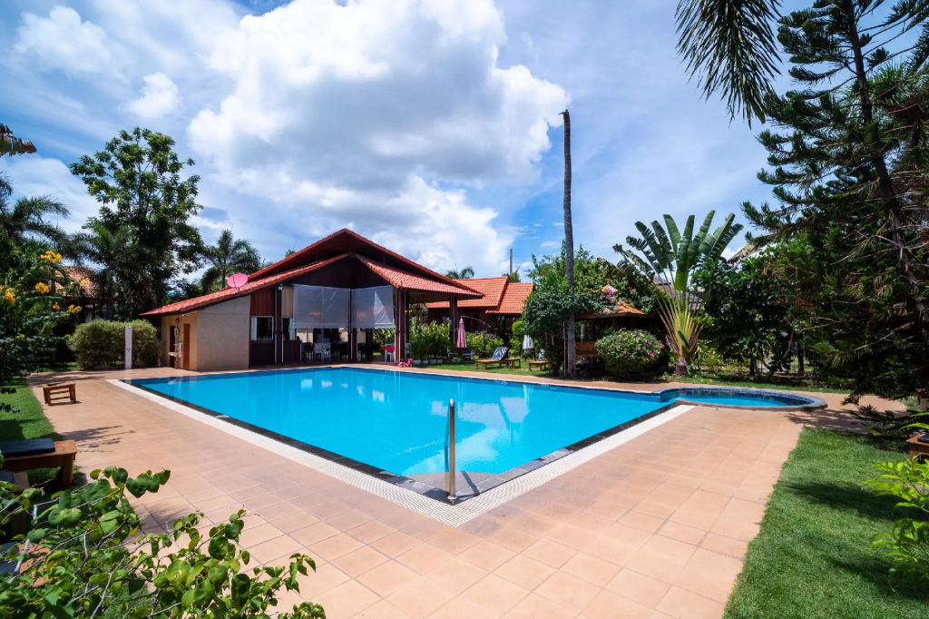 Bang Saray Village Resort
