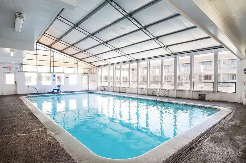 Quality Inn & Suites Tradewinds
