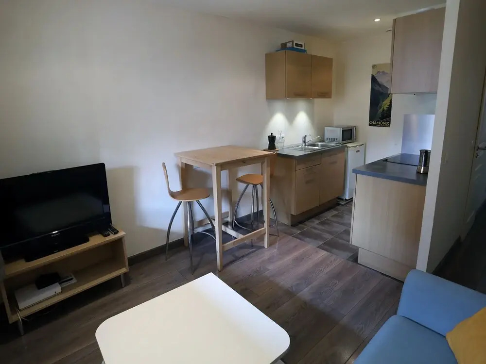 1bd Apartment Right Downtown