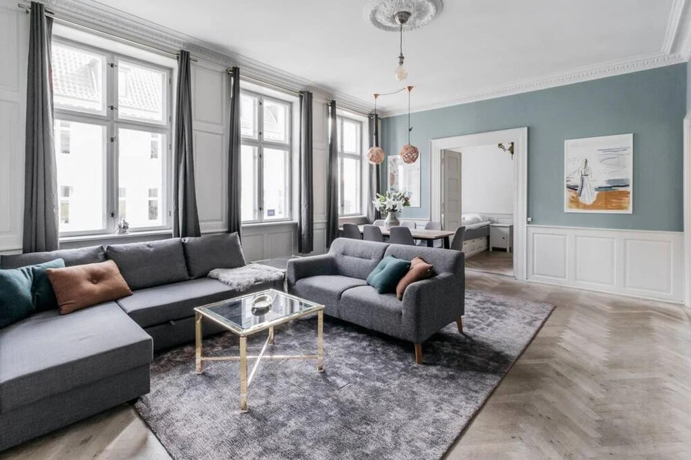 172sqm Next to DK Parliament