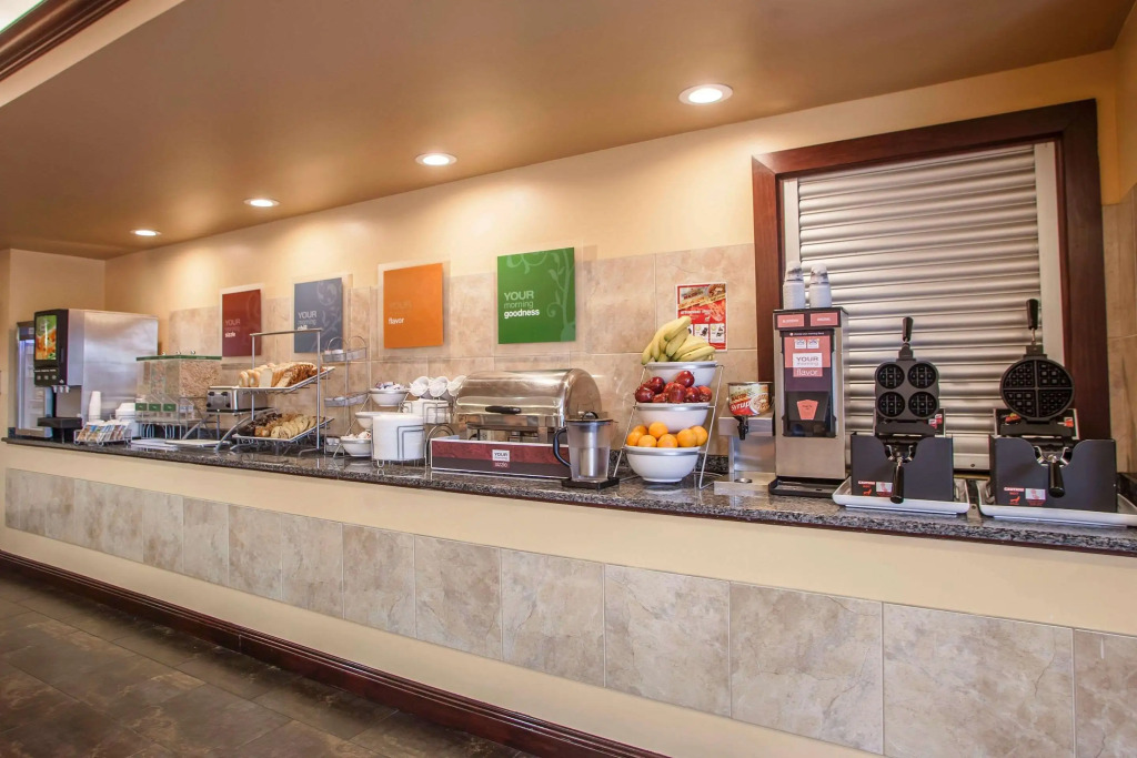 Comfort Suites Elgin Northwest