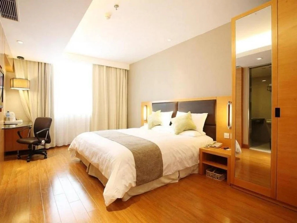 All Seasons Hotel