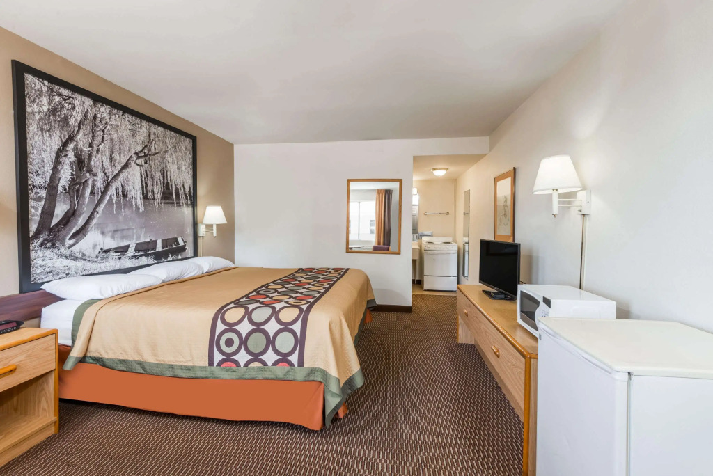 Red Lion Inn & Suites Junction City
