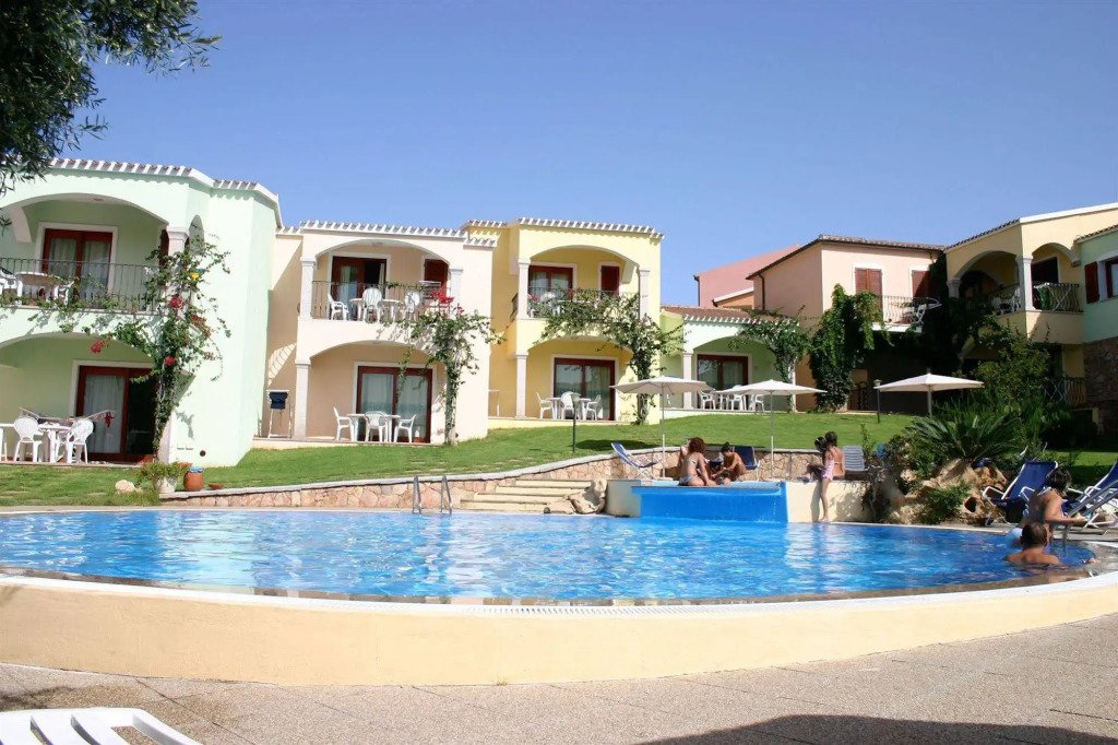 Appartamenti Badus con piscina