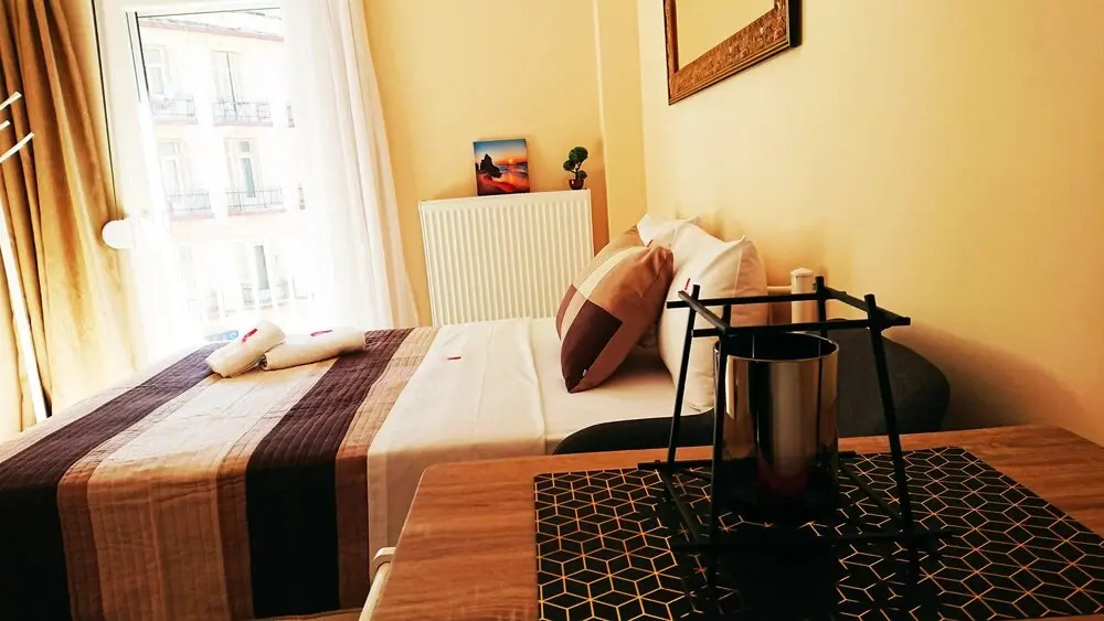 Monad Apartments Karaoli