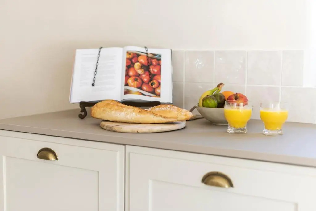 La Petite Ruche, 1 Bedroom Gite in the Luberon (Adults Only)
