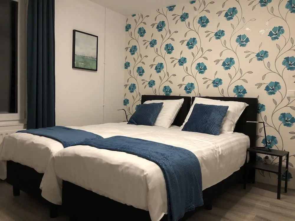 Mimosa Hotel