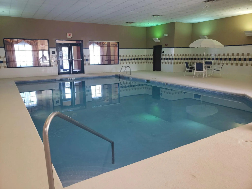 Hampton Inn East Aurora