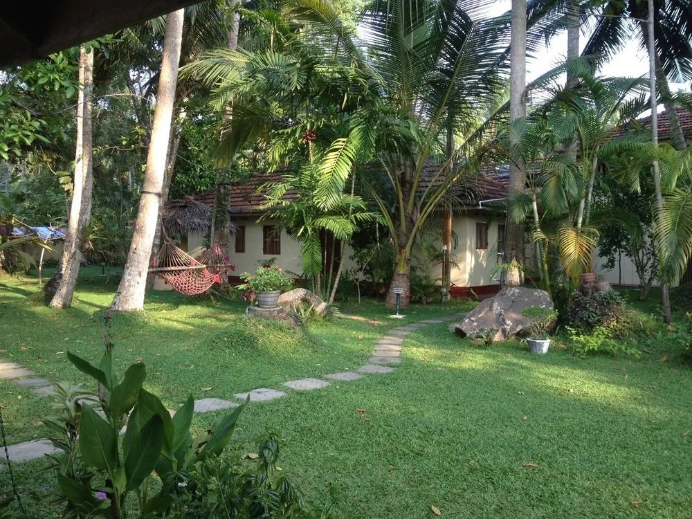 Kahuna Hotel