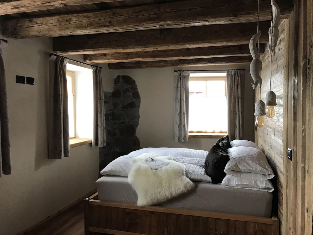Grizzly Haus & Frosch Restaurant - Teritoria