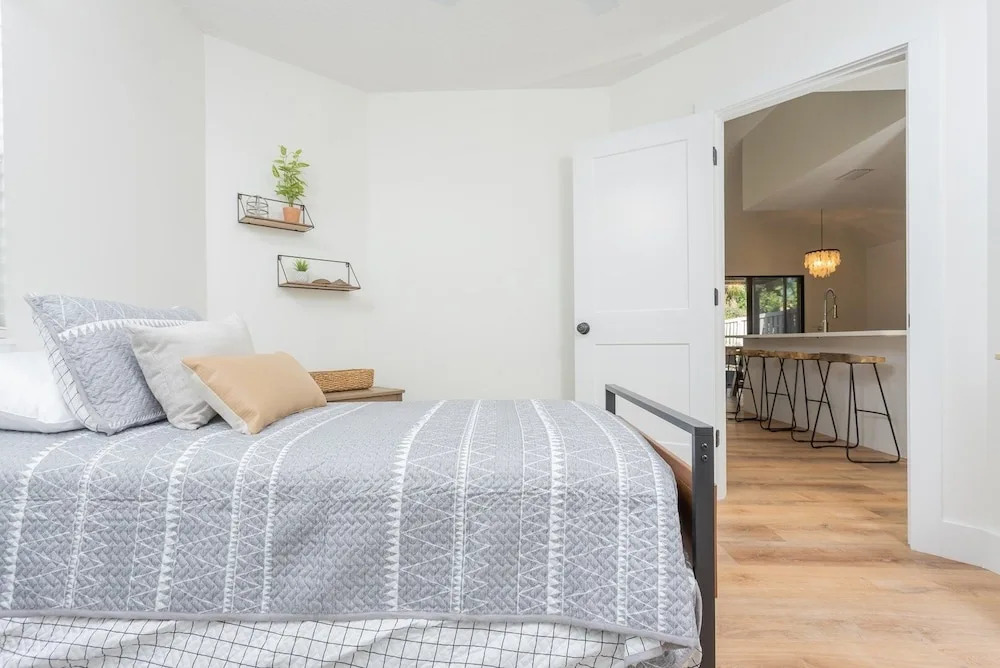 Fully Renovated 3/2 Private Beachside Home 3 Bedroom Home