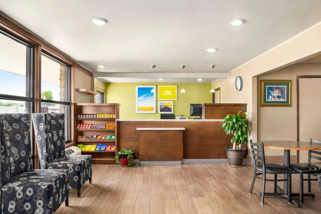Days Inn by Wyndham Paris