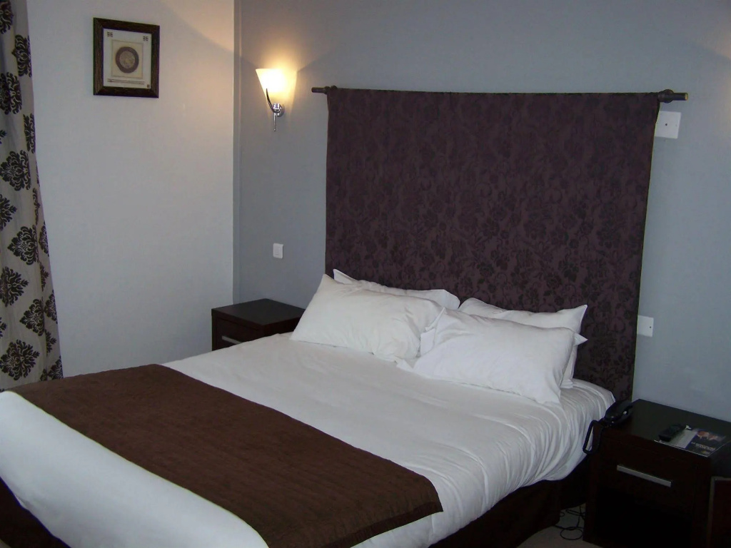 Brit Hotel Confort Auclair