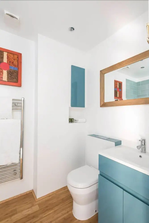 Fabulous 4BR Family Home in East London