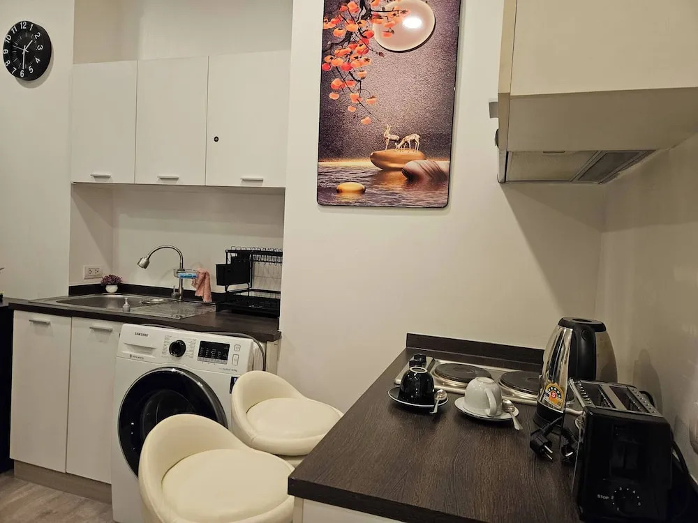 12th Floor Cozy Studio Room, 5-10 Mins Walk to Iconsiam and BTS