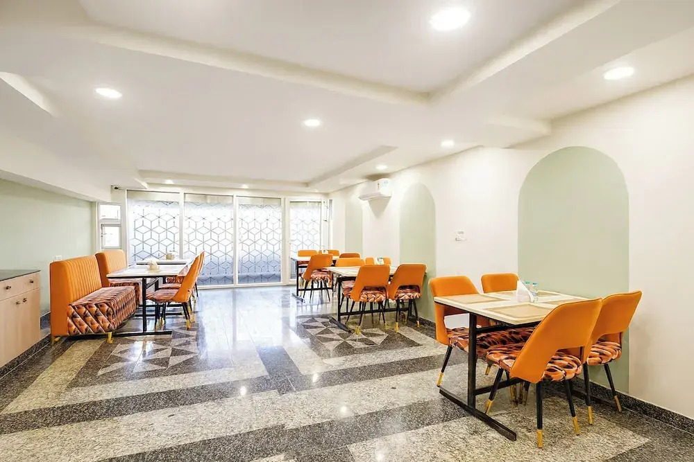 FabHotel Hygge Stay - 1.5km from Belvedere Towers Metro Station Gurgaon