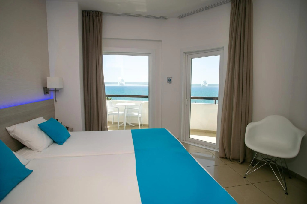 Les Palmiers Beach Boutique Hotel & Luxury Apartments