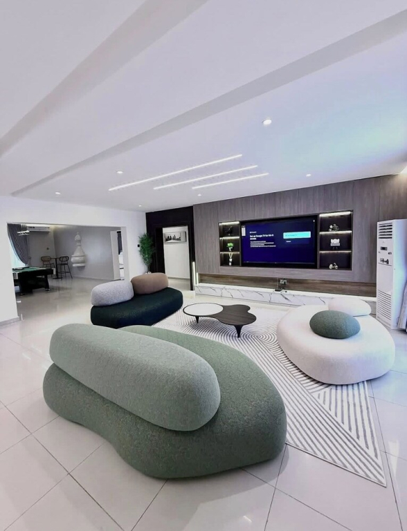 Nextdoor Apartment