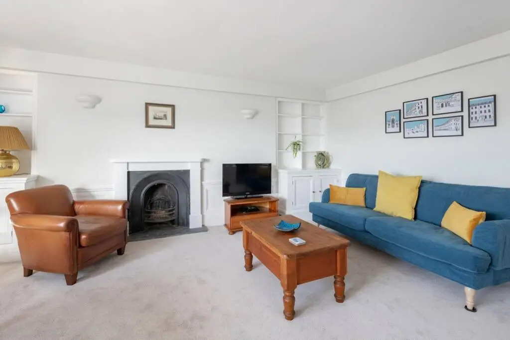 Rooftop Retreat - 2 Double Beds W/ Stunning Views (Adults Only)