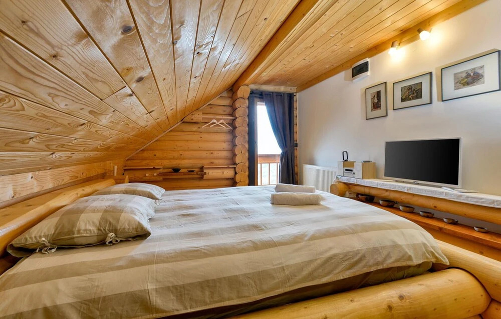 Awesome Apartment in Zagreb With 2 Bedrooms, Wifi and Outdoor Swimming Pool