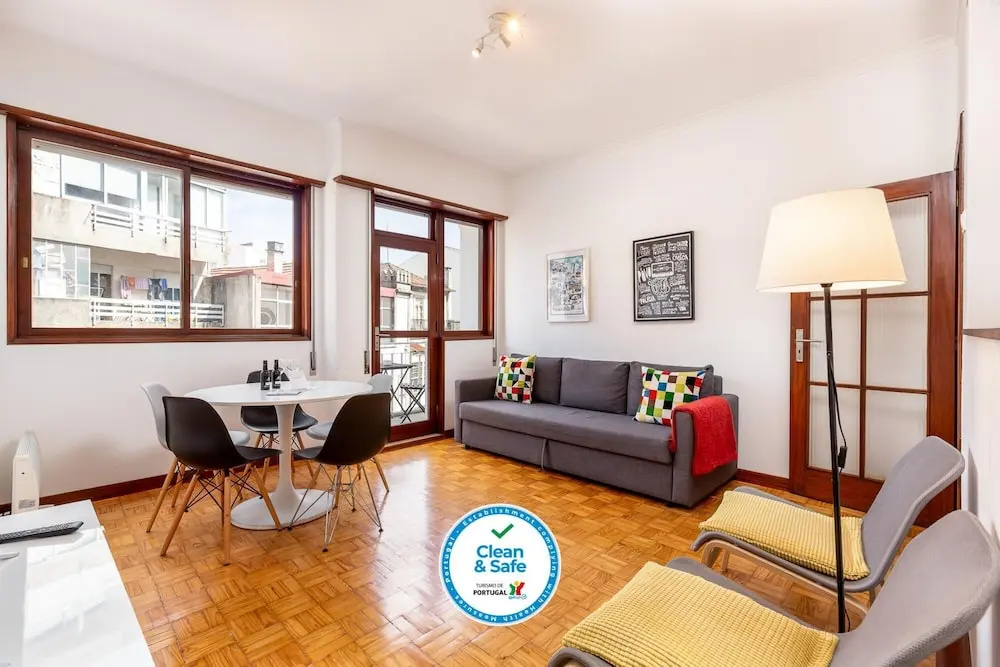 Feel Porto Stylish Flat V
