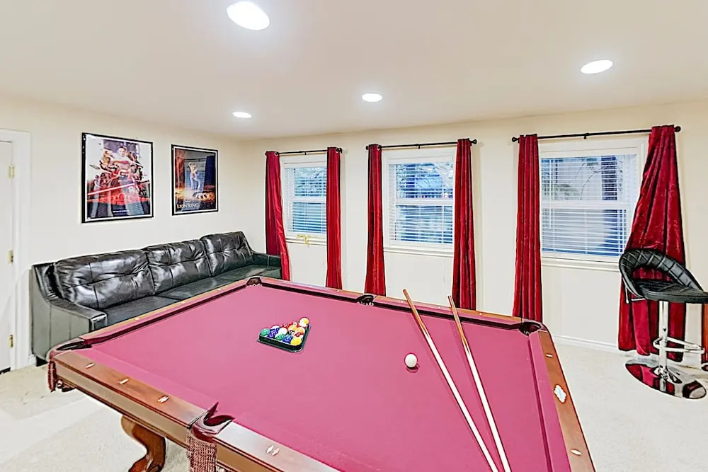 New Listing! Palatial Home W/ Huge Deck, Game Room Home
