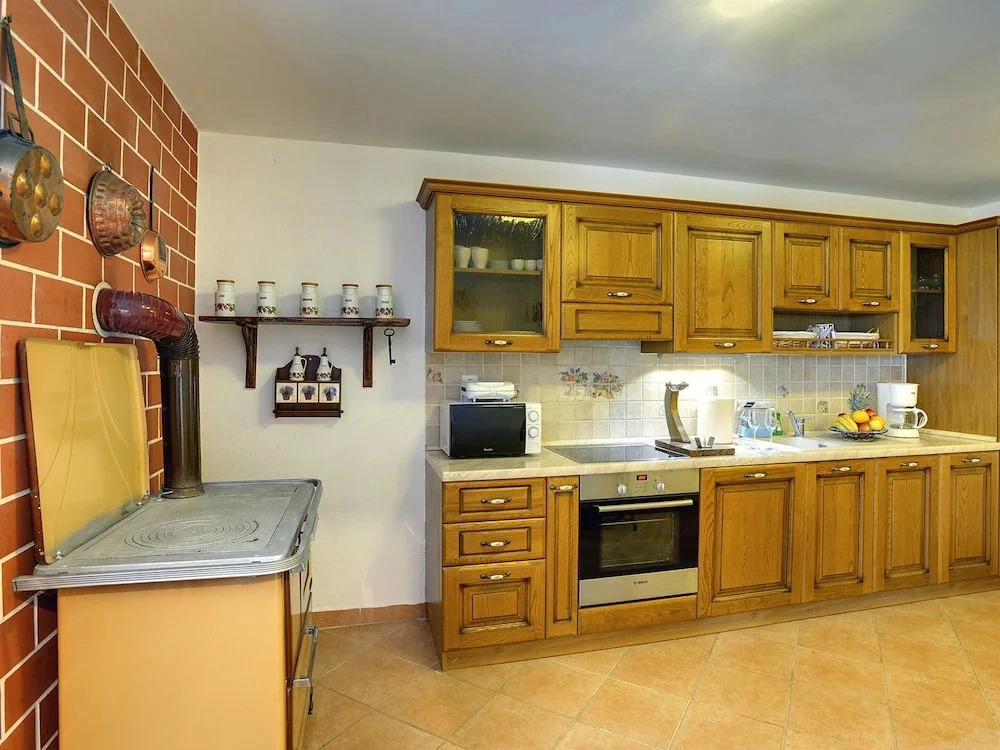 Holiday Home in Rojnici With Private Pool