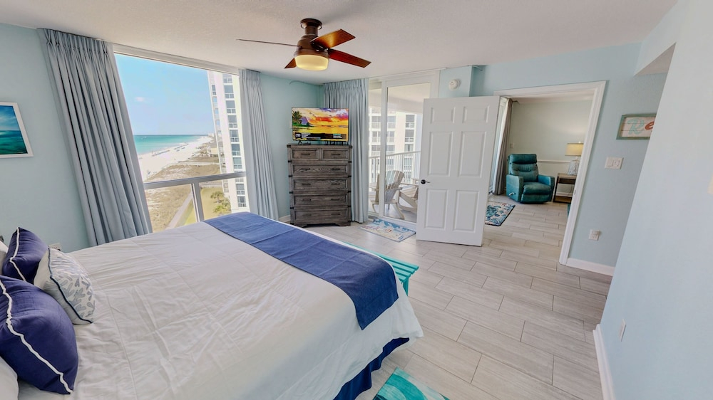Shoreline Towers 1072 2 Bedroom Condo