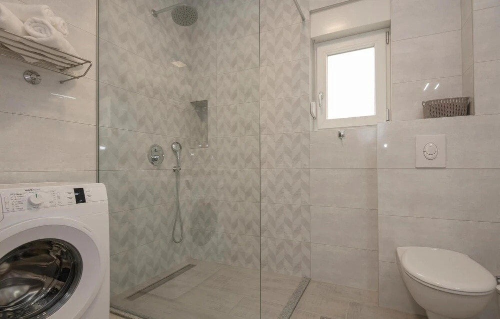 Awesome Apartment in Podaca With Wifi and 2 Bedrooms