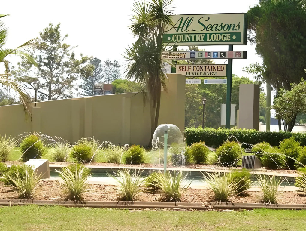 All Seasons Country Lodge