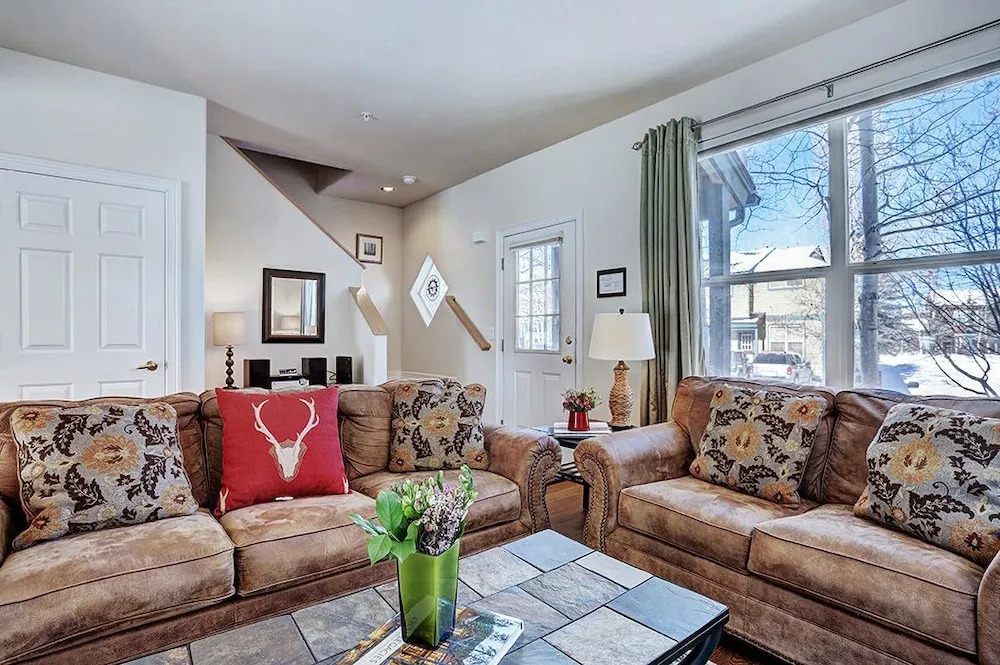 Kingdom Park Townhomes 830 by RedAwning
